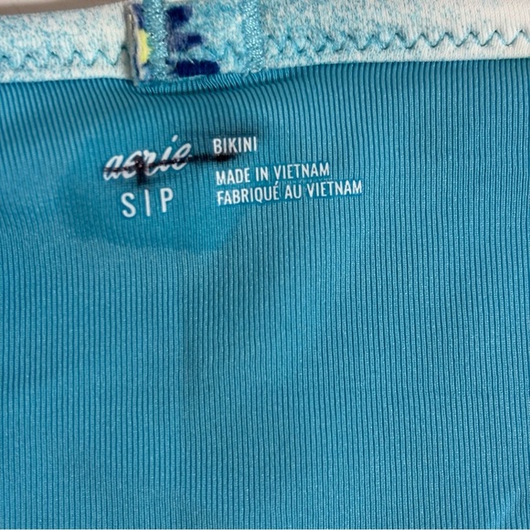 BNWT Aerie women’s blue floral ruffled bikini swim bottoms in size small - Picture 5 of 8